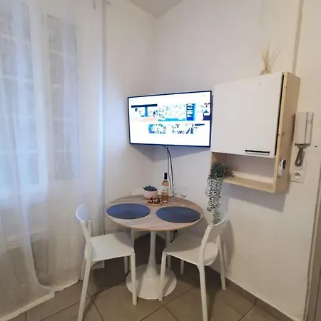 Апартаменты The Little Mozart Studio *